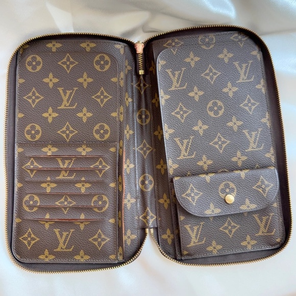 Authentic LOUIS VUITTON Monogram Poche Escapade Organizer Wallet - Picture 1 of 7